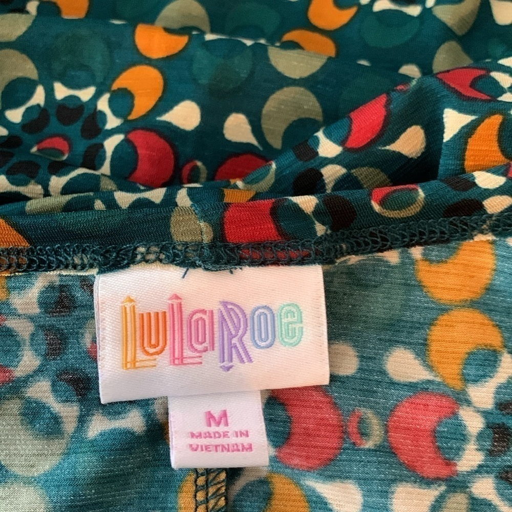 Adorable Lularoe Open Cardigan Size Medium NWOT - Picture 2 of 4